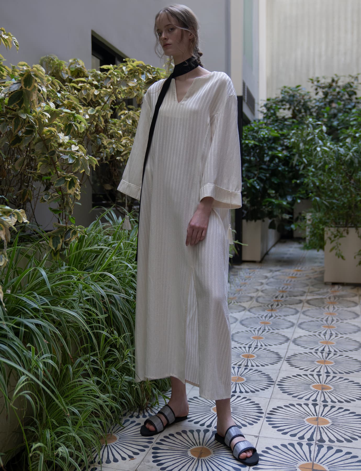 N. 281 Abito caftano con scollo a V da donna, caftano lungo, abito caftano taglie forti, abbigliamento da spiaggia, abito caftano beige - Italia N. 281 Abito caftano con scollo a V da donna, caftano lungo, abito caftano taglie forti, abbigliamento da spiaggia, abito caftano beige - Italia